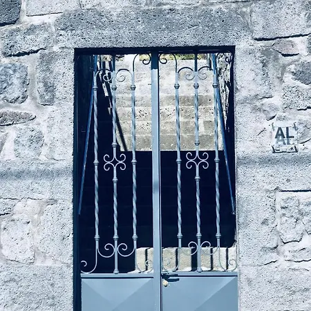 Amu- Misterios Da Lejlighed