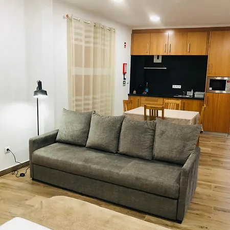 Amu- Misterios Da Apartment Urzelina