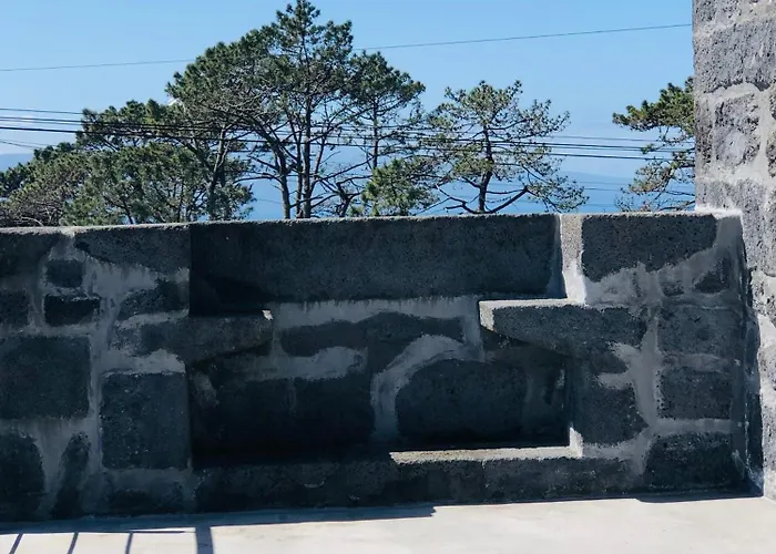 Amu- Misterios Da Apartment Urzelina